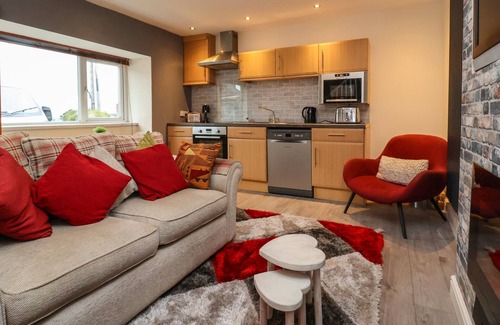 Gwersyllt Cottage | 2 Stoneleigh Cottage