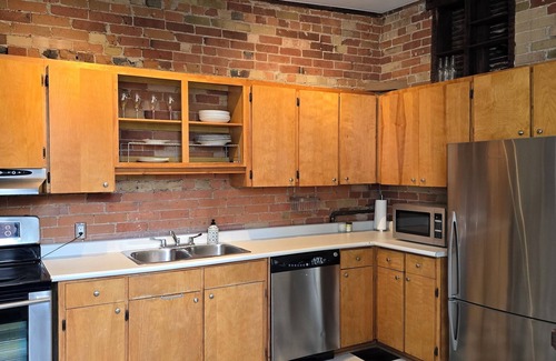Regent Park Apartment | 2 Storey, 2 BR Designer Loft/Clothing Studio