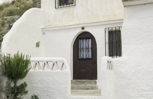 Caniles Cottage | 2-Storey Cave-House