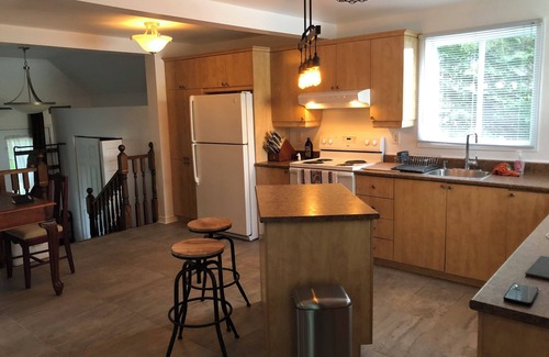 Saint-Calixte House | 2-storey house, furnished, waterfront, lake access. Dog and/or cat accepted.
