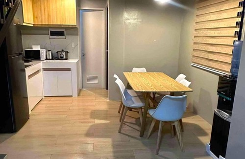 Angeles City House | 2-storey house with parking WIFI, Netflix, AC, Pool near Clark Airport