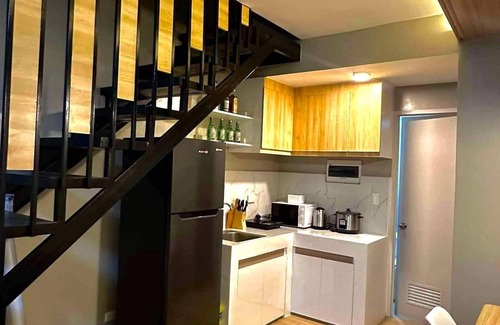 Angeles City House | 2-storey house with parking WIFI, Netflix, AC, Pool near Clark Airport