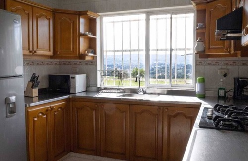 Guarne House | 2-story country farm in Guarne