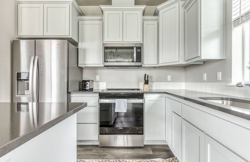 Carlton House | 2-story downtown home with fireplace, enclosed yard, W/D, streaming, & dogs OK