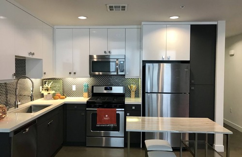 Downtown Los Angeles Apartment | 2 Story DTLA VIlla