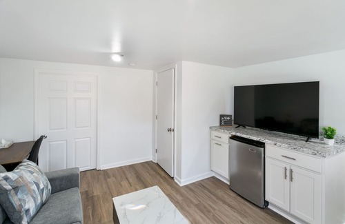 Libertyville Apartment | 2- Story Entire Private Place