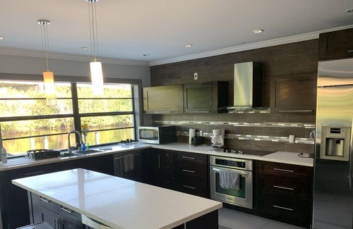 Fort Myers House | 2 Story Modern Home on the Caloosahatchee River.