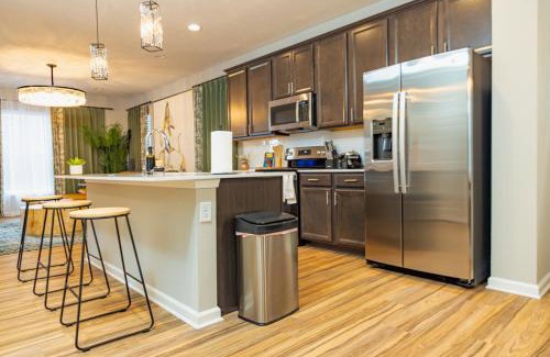 Indianapolis House | 2 Story New Build 4 Miles to Downtown 3 Miles to Speedway 8 Miles to Airport