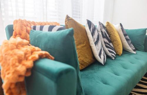 North Chesterfield Apartment | 2 Story Penthouse 2 Balconies, Skyline View, Pool