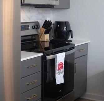 North Chesterfield Apartment | 2 Story Penthouse 2 Balconies, Skyline View, Pool