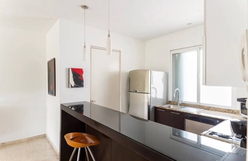 Centro Apartment | 2 story PH heated jacuzzi close Beach & 5th