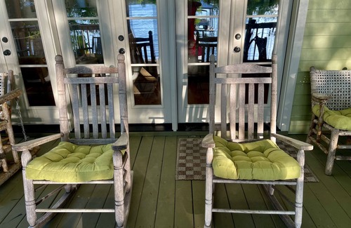 Ventress House | 2 story river house with Amazing views!