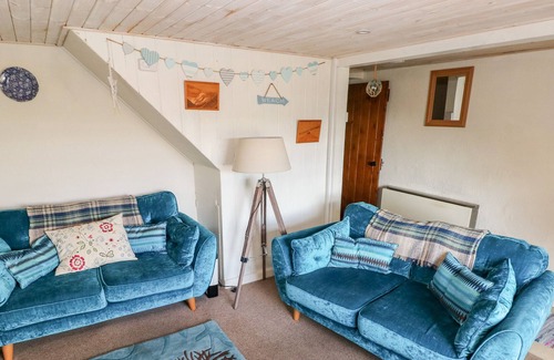 Laugharne Cottage | 2 STRAND COTTAGES, pet friendly, with open fire in Laugharne
