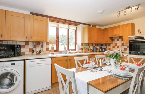 Hainford Cottage | 2 Stud Cottage