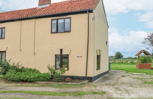 Hainford Cottage | 2 Stud Cottage