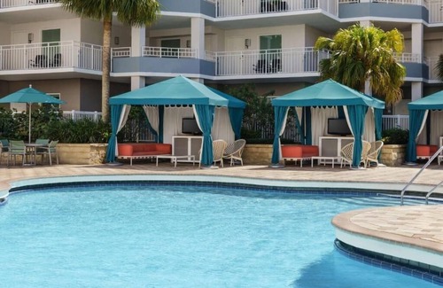 Florida Central Atlantic Coast Hotel | 2 Suites for Families w/Kids' Water Slide Access Close to Theme Park Magic