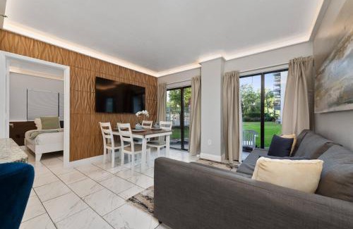 Florida Center Apartment | 2 suites ground floor apartment near Inter. Dr