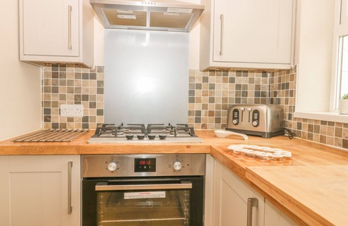 Robin Hood's Bay Cottage | 2 THE CLOSE, pet friendly, with a garden in Robin Hood’s Bay