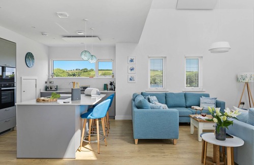 North Buckland Cottage | 2 The Vista, Willingcott Nr Woolacombe - Hot tub/Pet friendly/On-site pool/Ecohome