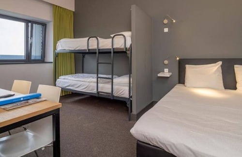 Municipality of Sittard-Geleen Hotel | 2 Tranquil Rooms with Spa & Fitness Center – Ideal for a Relaxing Trip