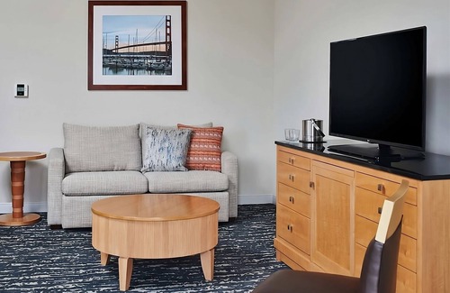 Berkeley Hotel | 2 Units | Bayfront Retreat near UC Berkeley | Pool, Free Parking & Pet Friendly