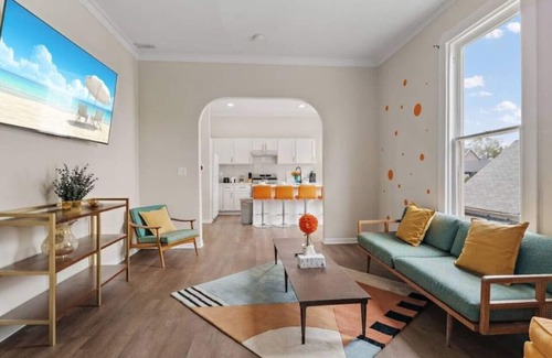 Herron Morton House | 2 Units Combined| 5BR| 2 Living Rooms | 2 Kitchens