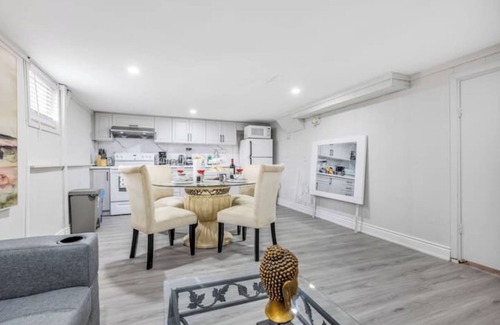 Durham Region House | 2 Units in 1! 5 Bedrooms /3 Bathrooms! PS4 & BBQ!