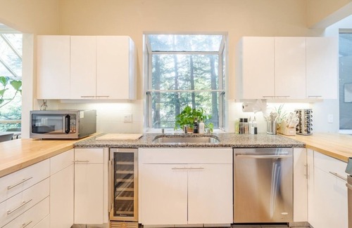 Mill Valley House | 2 units in redwood forest for large gatherings