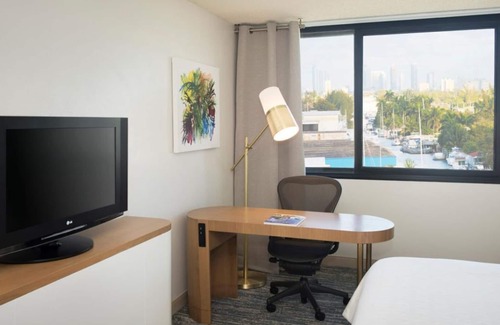 Seybold Hotel | 2 Units | Near Miami Airport | Spacious Stay