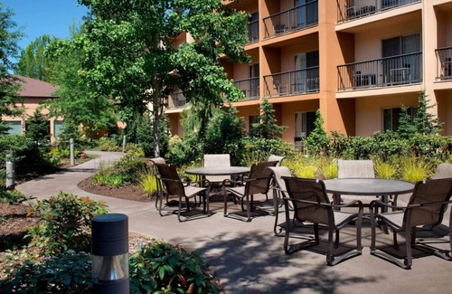 Tanasbourne House | 2 Units Near Portland Japanese Garden! Indoor Pool, Pet-friendly Property!