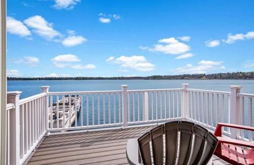 Mayfield House | 2 Units on Fife Lake with Hot Tub-Sleeps 14