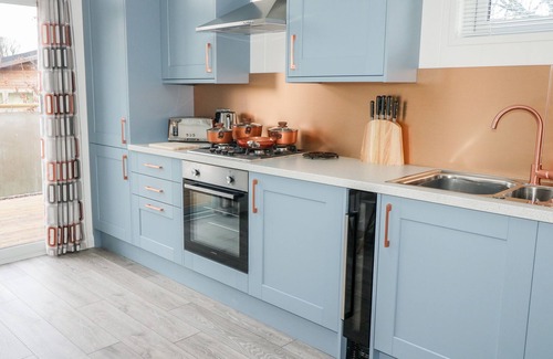 Looe Cottage | 2 VALLEY VIEW, pet friendly, luxury holiday cottage in Lanreath
