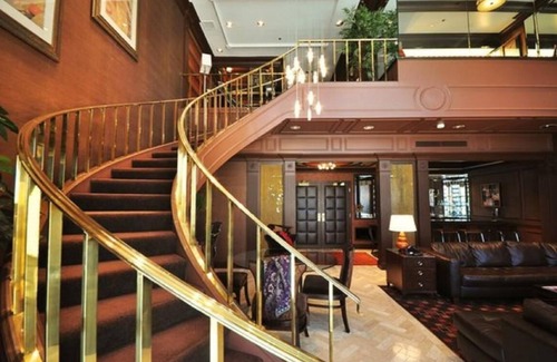 Downtown Las Vegas Hotel | 2 x Gold Tower - Premier Doubles Room at Golden Nugget Las Vegas