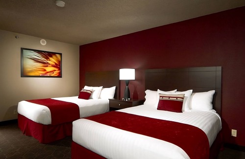 Laughlin Hotel | 2 x Sedona River View Queen Non Smoking Room at Edgewater Casino Resort
