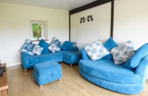 Llanrhychwyn House | 2 Ysgubor Gerrig