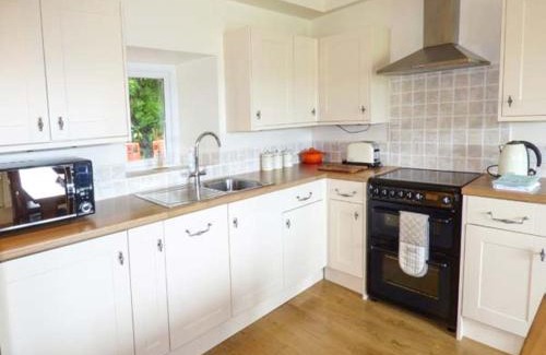 Llanrhychwyn House | 2 Ysgubor Gerrig