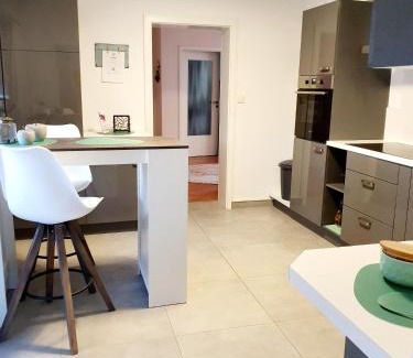 Ortenberg Apartment | 2 Zimmer Domizil am Südhang mit Terrasse und Pool