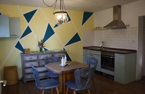 Sulzbach a.Main Apartment | 2 Zimmer FeWo mit Außenpool und Sauna
