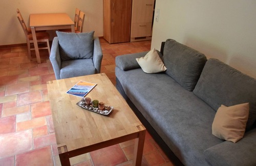 Gelbensande Apartment | 2-zimmer-fewo für 4 Pers. mit Kleinen Garten