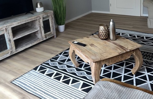Innenstadt Apartment | 2 Zimmer Wohnung HU Innenstadt mit Balkon