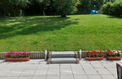 Bad Vilbel Apartment | 2-Zimmerwohnung, 80qm mit Terrasse und großem Garten bei Frankfurt am Main