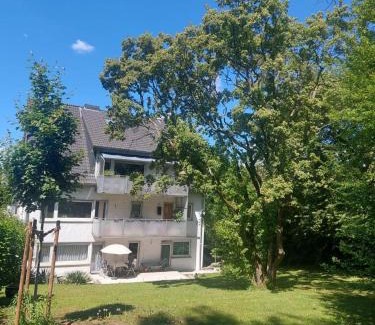 Bad Vilbel Apartment | 2-Zimmerwohnung, 80qm mit Terrasse und großem Garten bei Frankfurt am Main