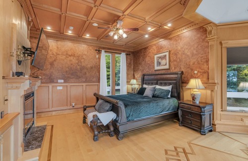 Arlington Other | 20,000+sq ft Luxury Castle - Great for Groups, Gatherings, & Reunions!