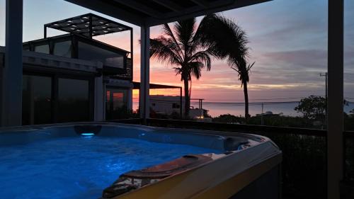 El Sargento House | 20-30 Knots- 5br4ba Game Night Villa Hot Tub