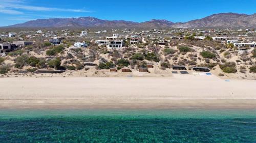 El Sargento House | 20-30 Knots- 5br4ba Game Night Villa Hot Tub