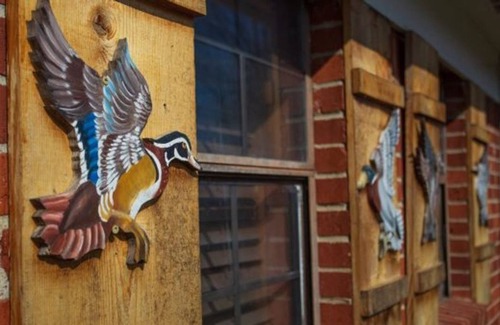 Brinkley House | 20 Bed Ranch-Style Lodge on Private Land