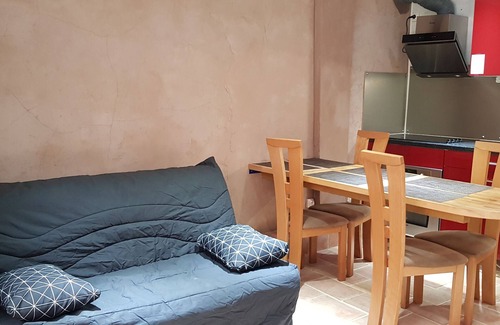 Mortcerf Apartment | 20 km from Disney, air-conditioned T4 for 14 people in our lovely house.
