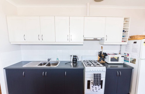Normanville House | 20 Lady Bay Road Normanville