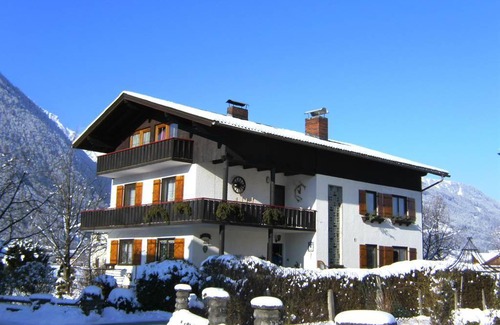 Golling an der Salzach Hotel | 20 m² Hotel ∙ 1 bedroom ∙ 3 guests