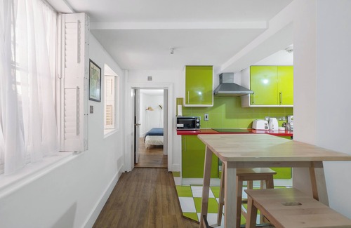 Camberwell Apartment | 20 min From City Centre/2 Bedrooms W/ensuite